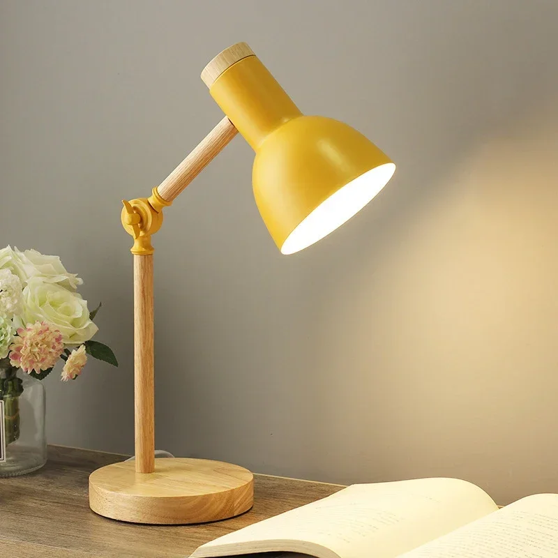 lampe de bureau en bois